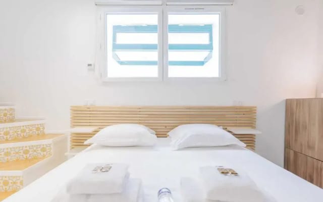 Apartment 1 BDR /4P 16th Near Trocadaro