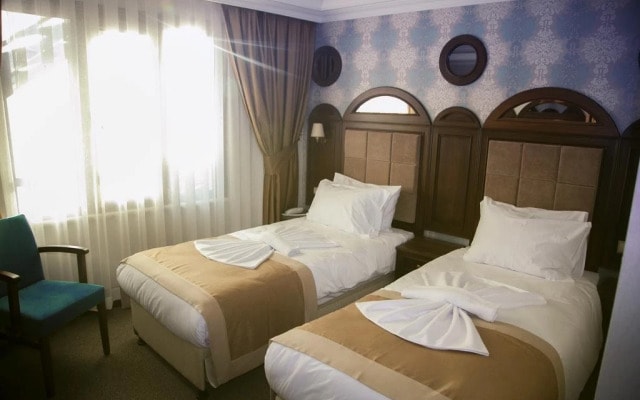 Golden Pen Hotel