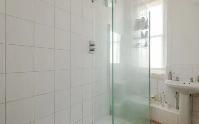 Fantastic Bright 2 Bed Notting Hill