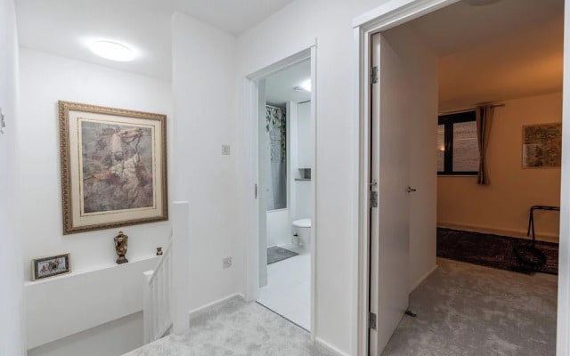 Duplex 2BR 2BA Flat Near Gloucester Rd Station