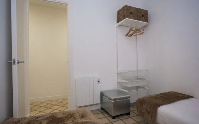 Beautiful Sagrada Familia Apartment