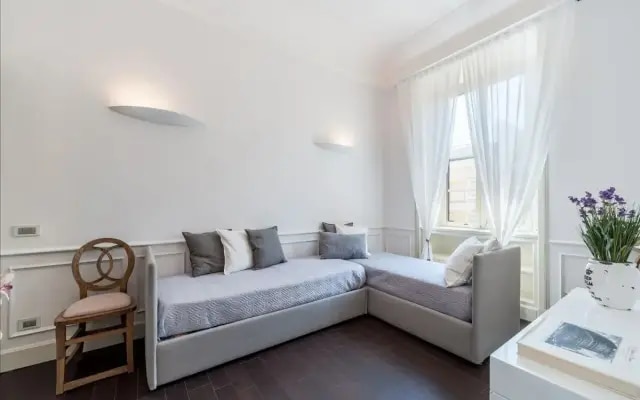 Luxury Cavour