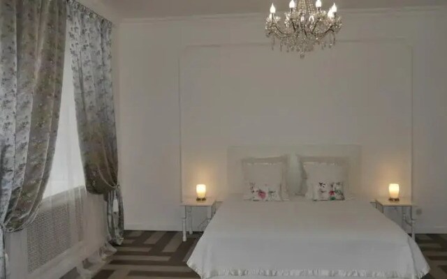 Diplomat Aparthotel