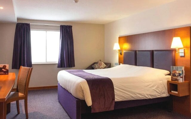 Premier Inn Manchester - Handforth