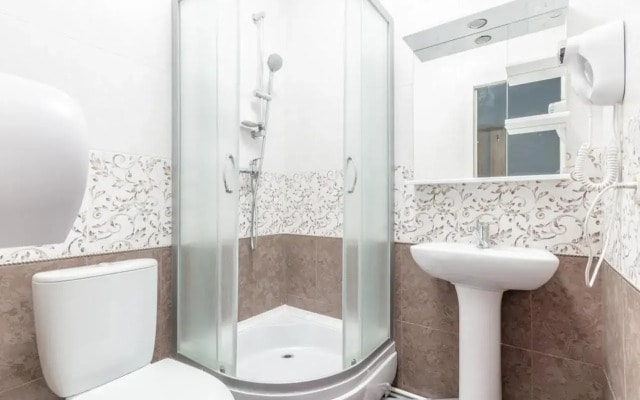 Voyage Hotel and hostel (ex. Artisit on Kiray Gorod)