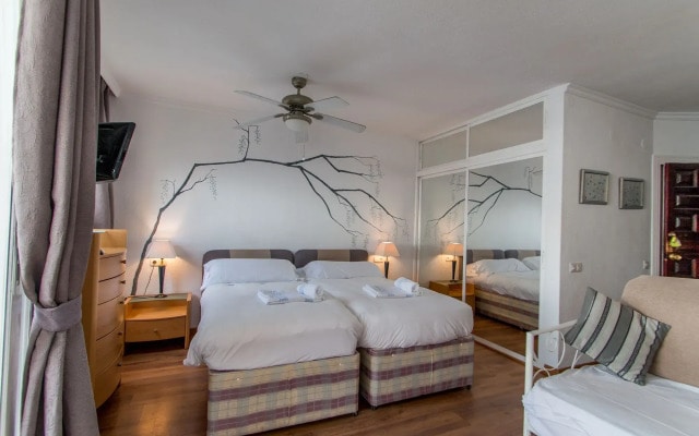 Palm Beach Club Aparthotel