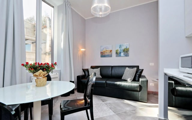 Rm-h501-pale6i4 Monti Apartments - M14