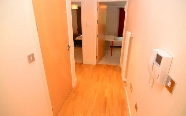 Apartment Wharf - Millharbour