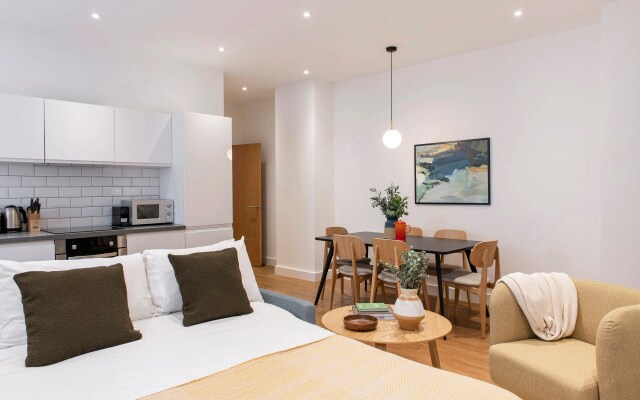 SACO Manchester - Piccadilly Place