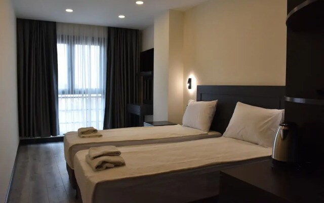 Shishly Palace Hotel