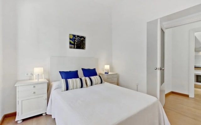 Del Parque Flats - Alvarez