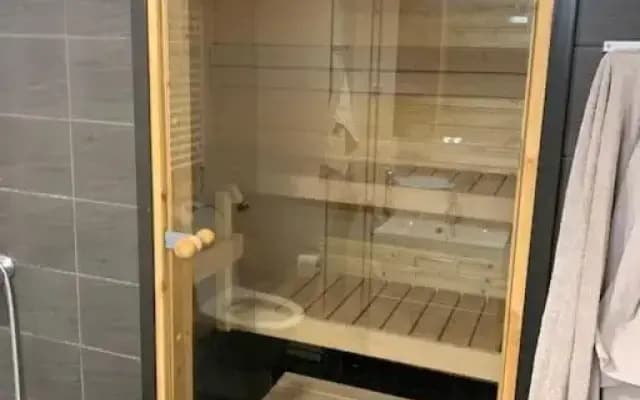 Stylish apartment with sauna nearby Airport