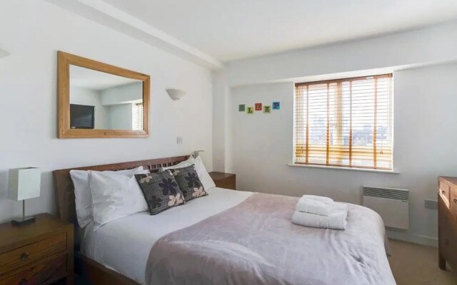 East London Rooftop Dream for 4