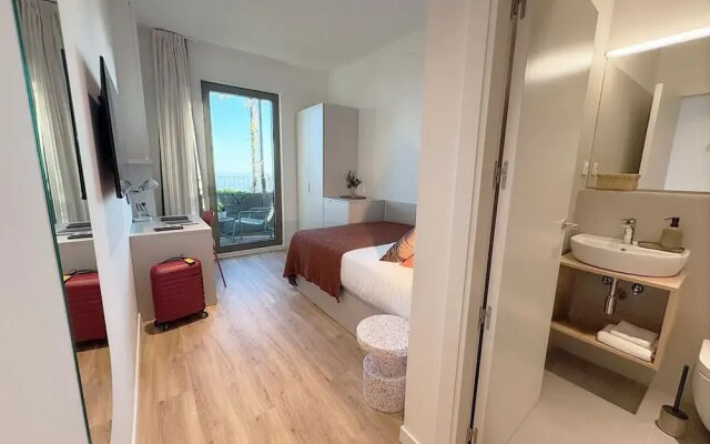 Aparto Diagonal Suites