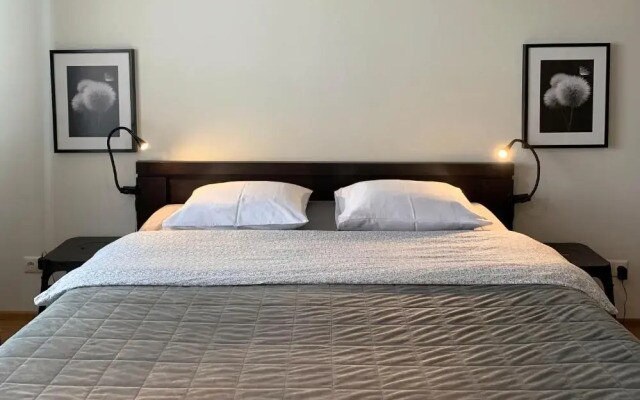 Orange Sipelga Balcony & Free Parking