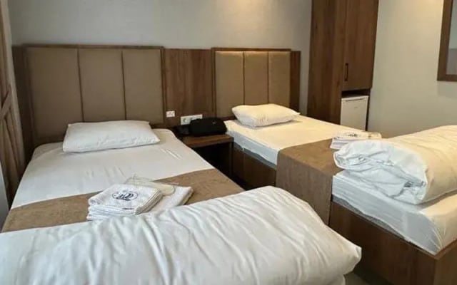 Derya Hotel