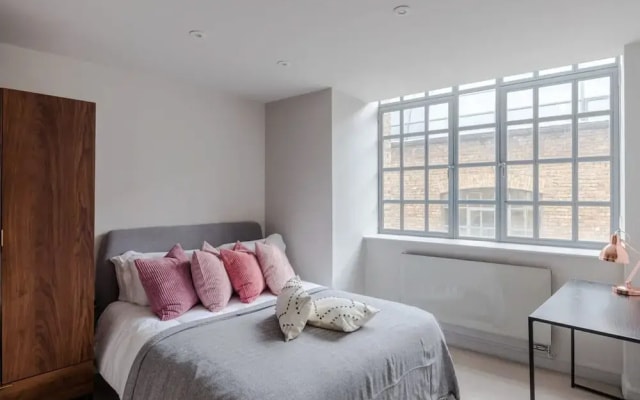 Dolls House - Farringdon - by Frankie Says