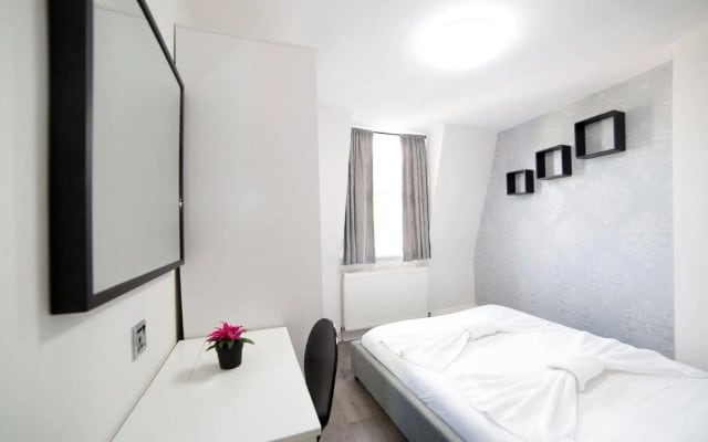Imperial Court Suites