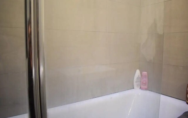 1 Bedroom Flat With Roof Terrace In Fulham
