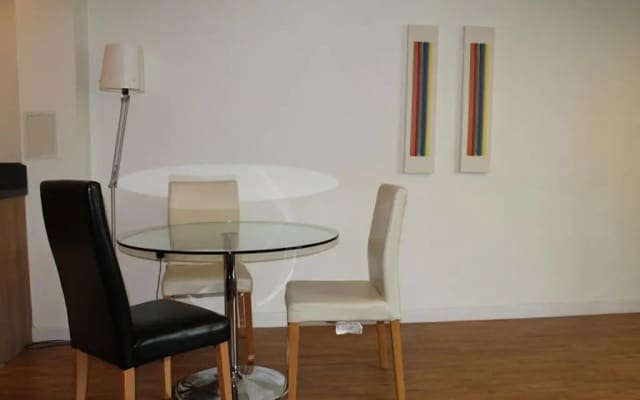 House Of Moli - Commercial Road Apartments