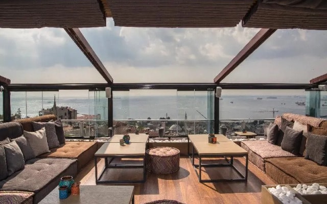 Mina Hotel