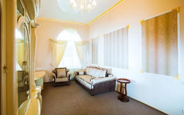 Lira Hotel