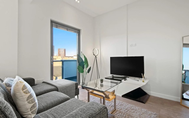 Three Bedroom Apartment in Hoxton