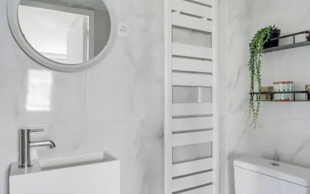 Cozy 1BR Flat in the Heart of République