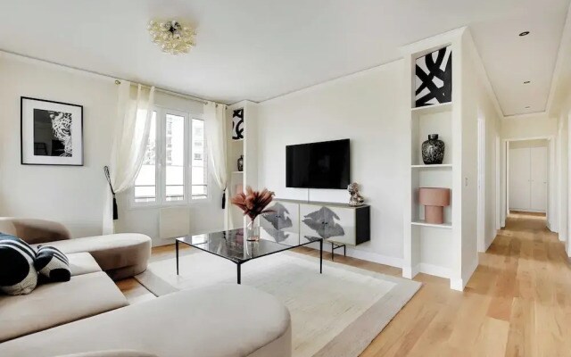 Stunning Apartment - 3br/6p - La Dafense