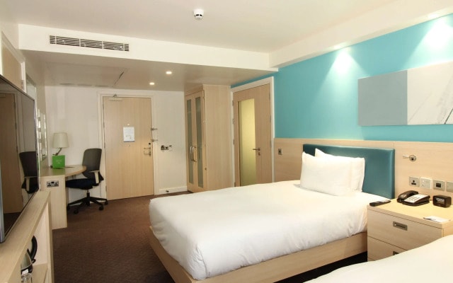 Отель Hampton by Hilton London Excel