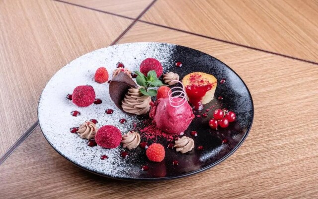 Restaurant & Design Hotel Noem Arch