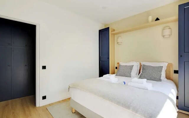Magnificent 2bd/4p Apartment - Eiffel Tower