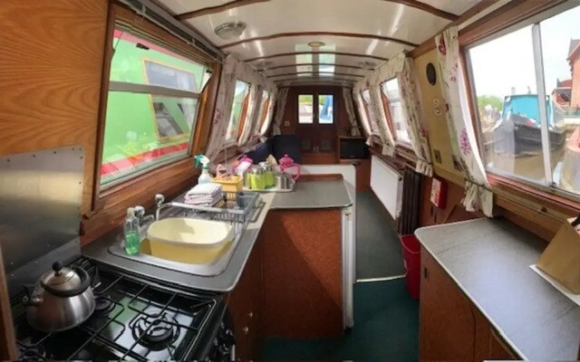Stone - Self-drive Boat - Sleeps 8 - Pet Friendly
