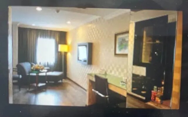 Acy Hotel