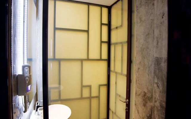 The Biancho Hotel Old City