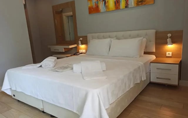 Mad Sea Hotel