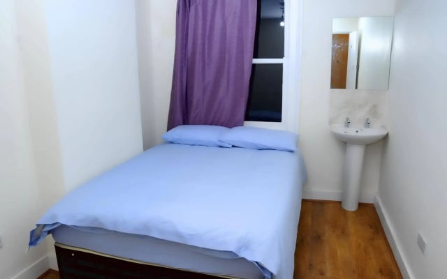 Saint James Backpackers