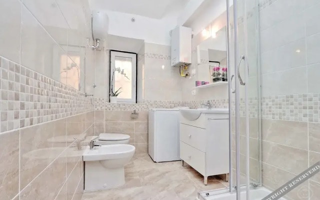 Colosseum apartments - St. John Lateran area