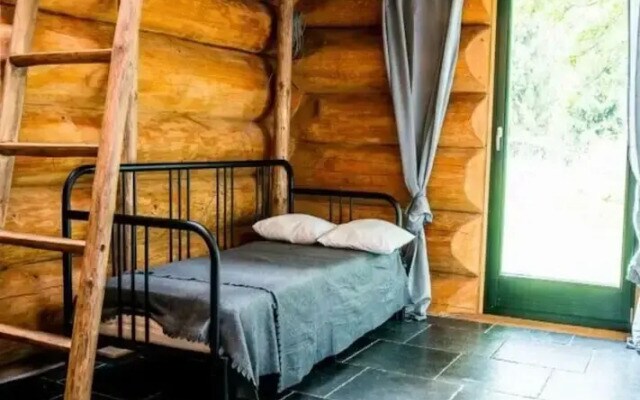 Spacious Holiday Home With Internet