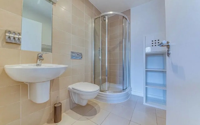 Elegant Shire House Apartment