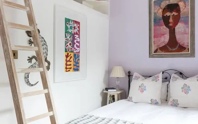 The Hummingbird Apartment