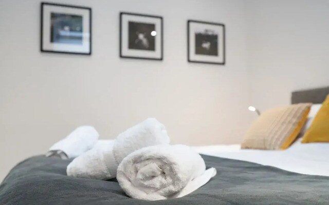 The Botanical Flat 1