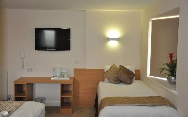Queens Hotel