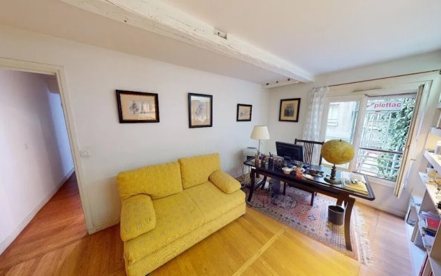 Marais Two Bedroom Haven