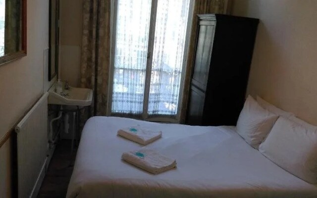 Dean Court Hotel