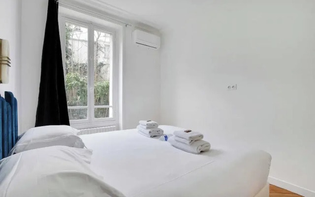 Elegant in Neuilly-sur-seine: A Charming Retreat