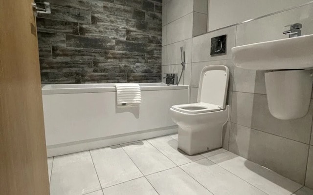 Luxury 2-bed Apartment in Manchester With Parking