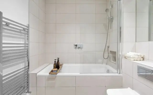 London Road Apartment in Isleworth