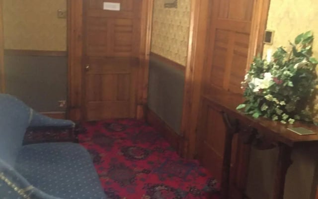 Oakfield Lodge Guest House Stockport