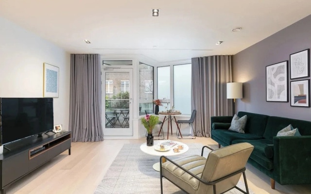 Urban Chic - Aird House